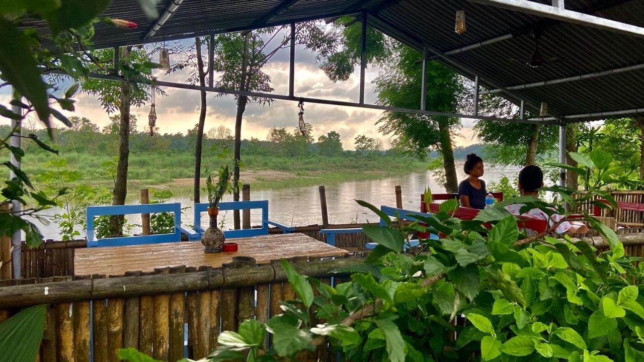 River Park Retreat Sauraha Dış mekan fotoğraf